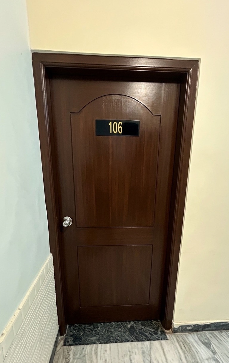 Deluxe Couple Room 106