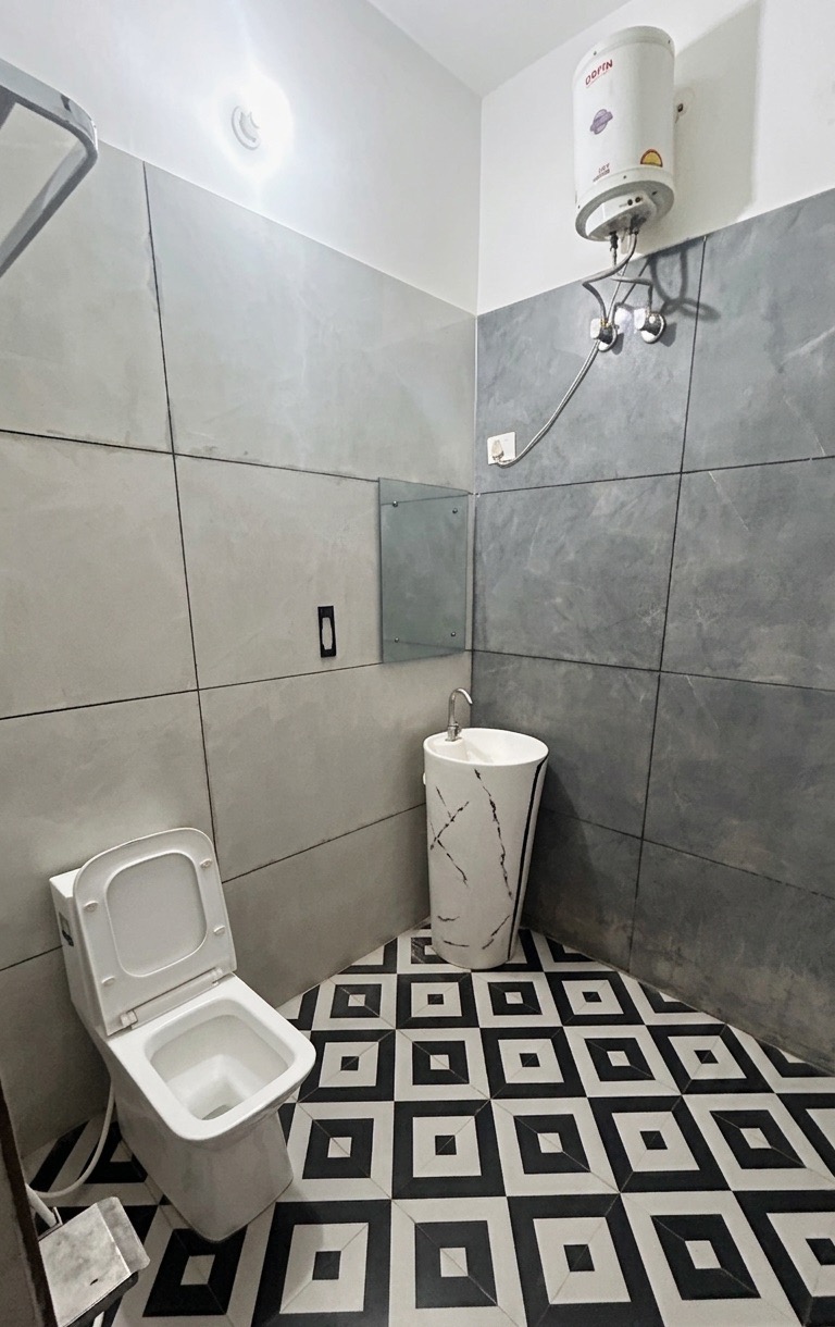 Deluxe Couple Room 106